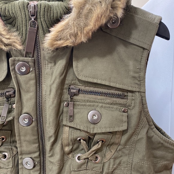 **NWOT ** Military Vest For Kids - Picture 4 of 12